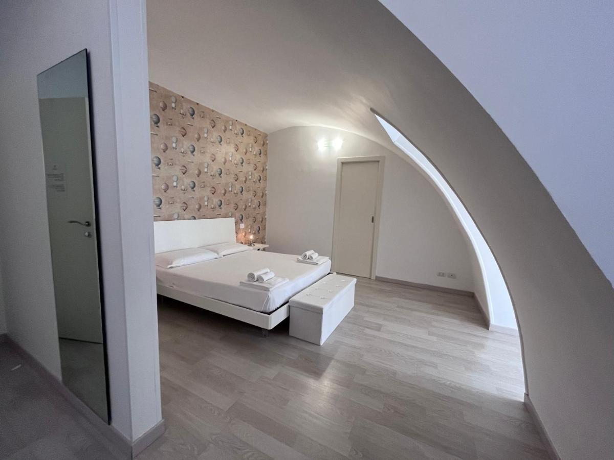 Il Giramondo Suite&Room Self Check-In Матера Экстерьер фото